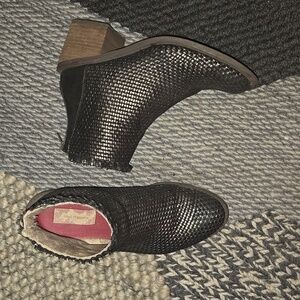 BAND OF GYPSIES METALLIC BOOTIES. 9.5